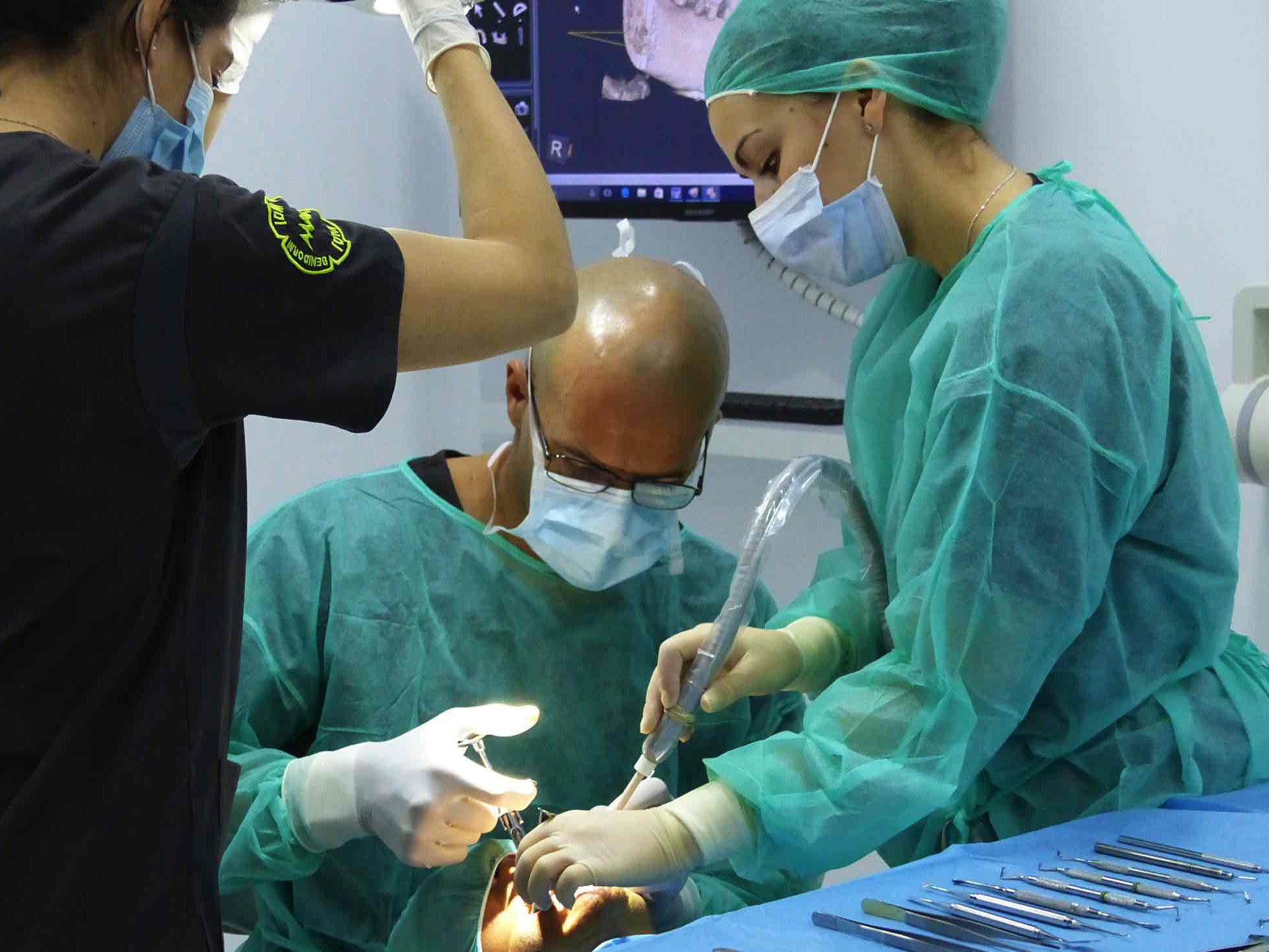 Implantes dentales benidorm